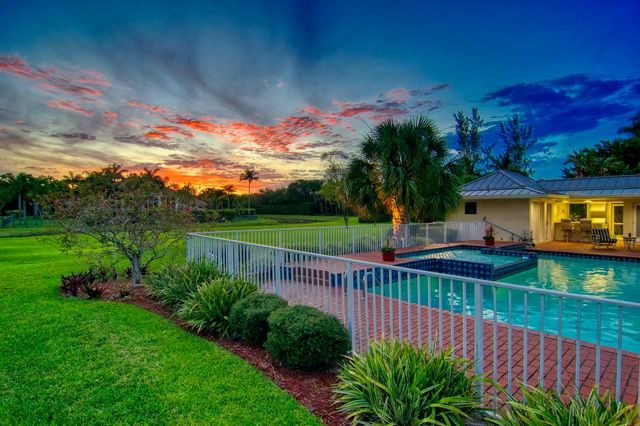 5564 Whirlaway Road, Palm Beach Gardens, FL 33418