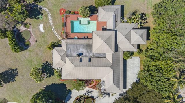 5564 Whirlaway Road, Palm Beach Gardens, FL 33418