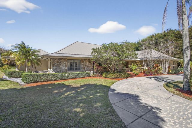 5564 Whirlaway Road, Palm Beach Gardens, FL 33418