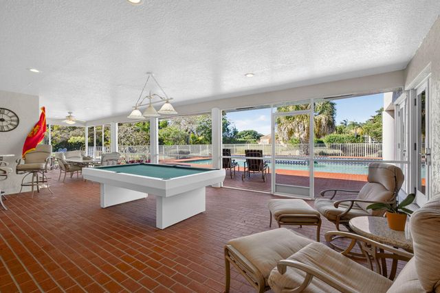 5564 Whirlaway Road, Palm Beach Gardens, FL 33418