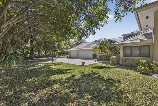 5564 Whirlaway Road, Palm Beach Gardens, FL 33418