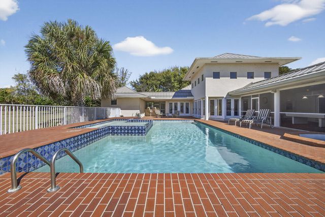 5564 Whirlaway Road, Palm Beach Gardens, FL 33418