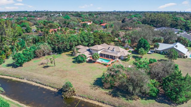 5564 Whirlaway Road, Palm Beach Gardens, FL 33418