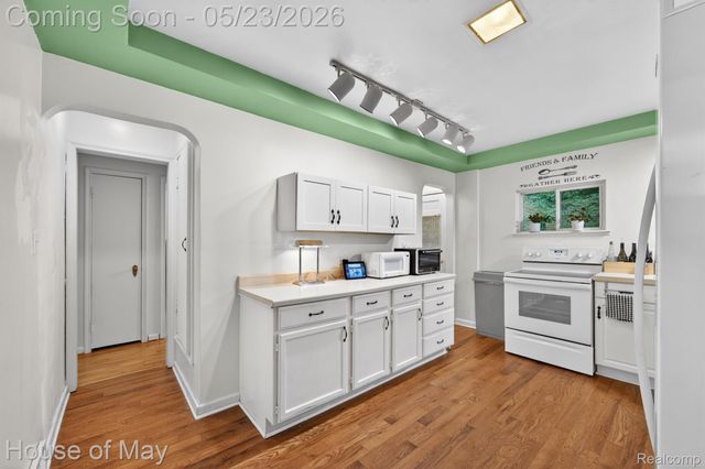 20036 Beech Daly Road, Redford Charter Township, MI 48240