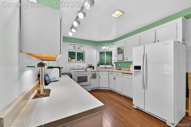 20036 Beech Daly Road, Redford Charter Township, MI 48240