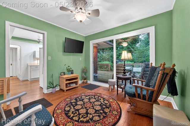20036 Beech Daly Road, Redford Charter Township, MI 48240