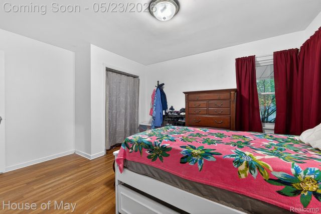 20036 Beech Daly Road, Redford Charter Township, MI 48240