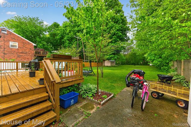 20036 Beech Daly Road, Redford Charter Township, MI 48240