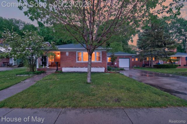 20036 Beech Daly Road, Redford Charter Township, MI 48240