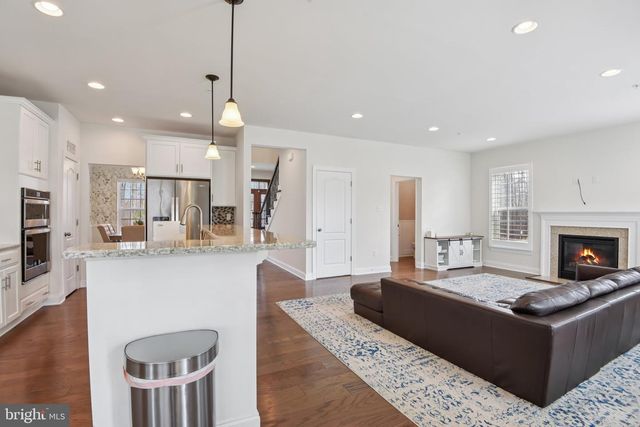 8616 DOVES FLY WAY, Laurel, MD 20723