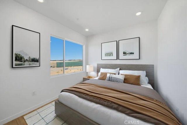 3264 E Avenue J-3, Lancaster, CA 93535