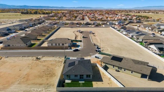 3264 E Avenue J-3, Lancaster, CA 93535