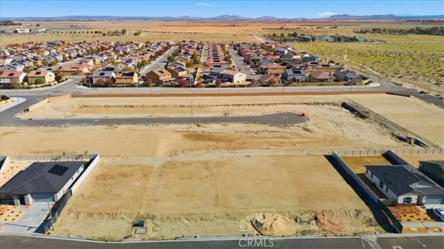 3264 E Avenue J-3, Lancaster, CA 93535