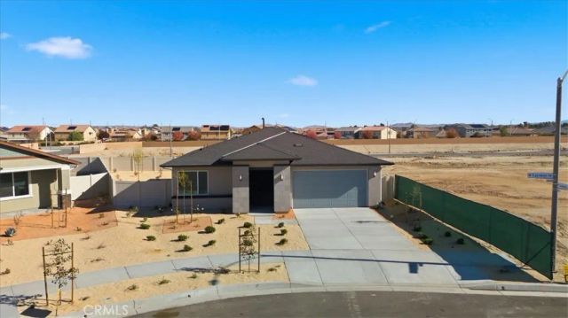 3264 E Avenue J-3, Lancaster, CA 93535