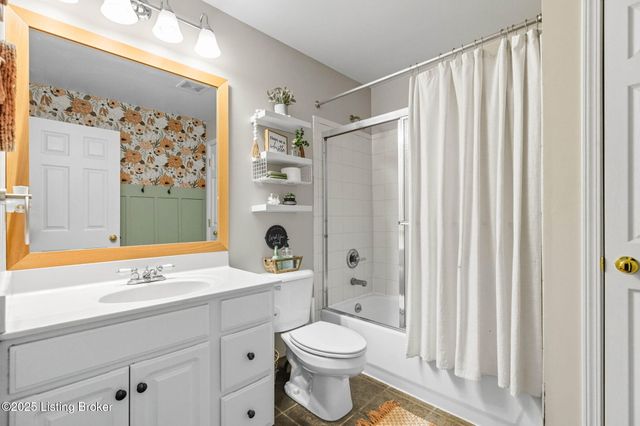 1239 Westlynne Way 2, Louisville, KY 40222