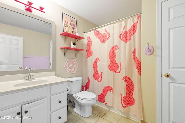 1239 Westlynne Way 2, Louisville, KY 40222