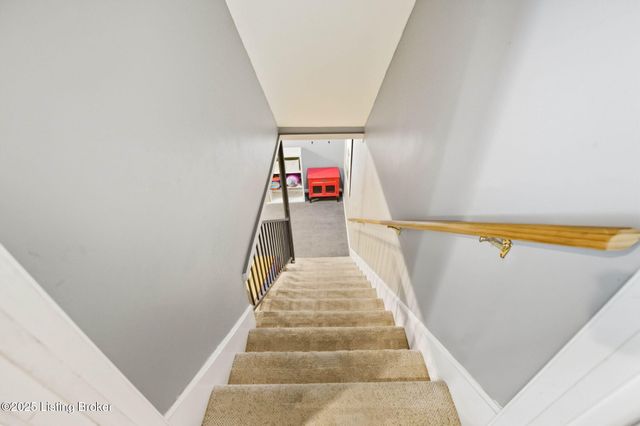 1239 Westlynne Way 2, Louisville, KY 40222