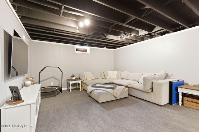 1239 Westlynne Way 2, Louisville, KY 40222