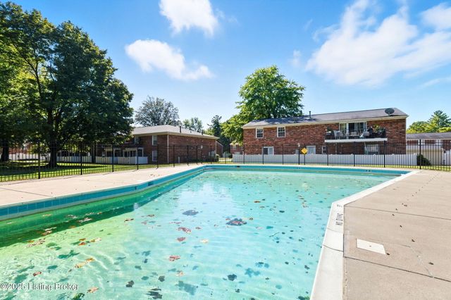 1239 Westlynne Way 2, Louisville, KY 40222