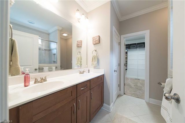 6624 Springfield Village Lane, Clemmons, NC 27012