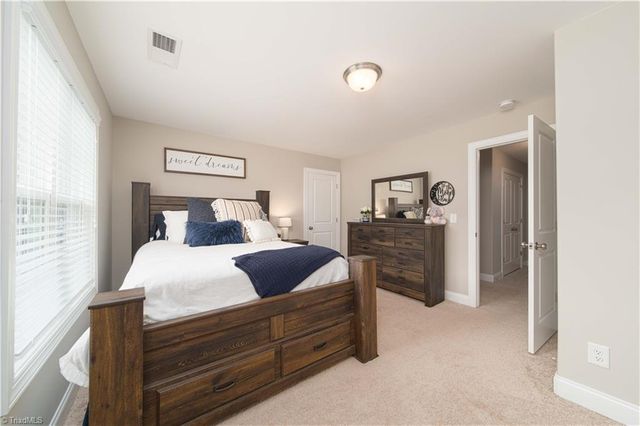 6624 Springfield Village Lane, Clemmons, NC 27012