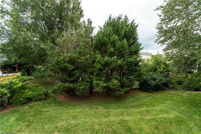 6624 Springfield Village Lane, Clemmons, NC 27012