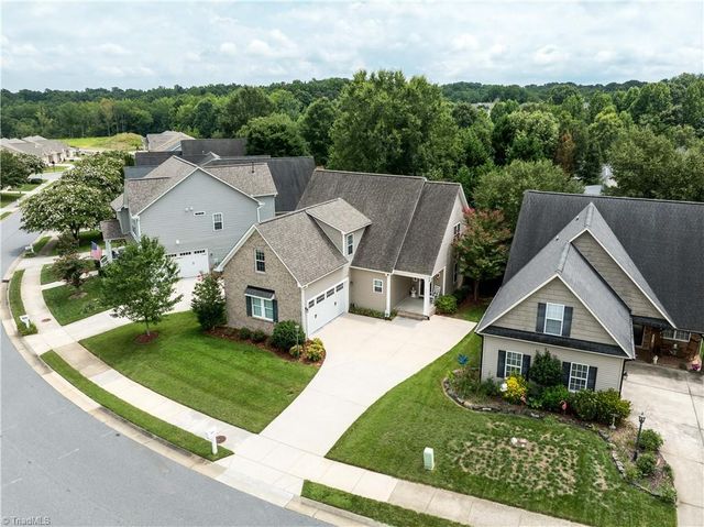 6624 Springfield Village Lane, Clemmons, NC 27012