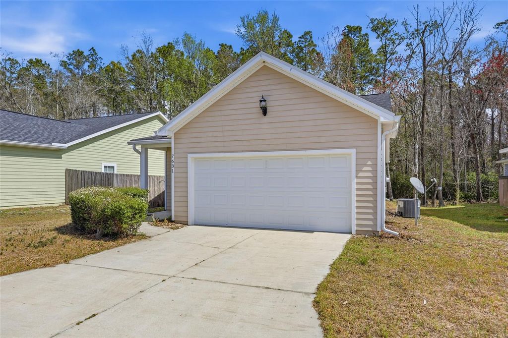 Image 21 of property listing at 7631 NW 20TH DRIVE, Gainesville, FL 32609