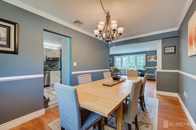 10 Falcon Drive, Edison, NJ 08820