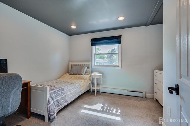 10 Falcon Drive, Edison, NJ 08820