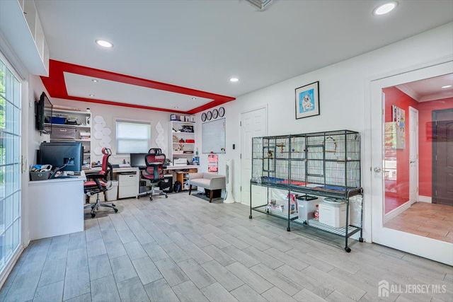 10 Falcon Drive, Edison, NJ 08820
