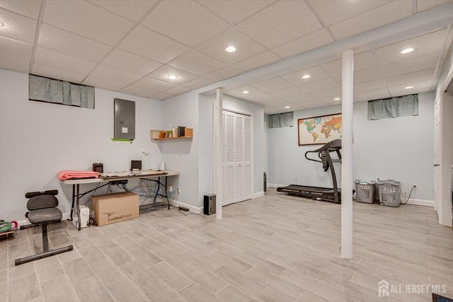 10 Falcon Drive, Edison, NJ 08820