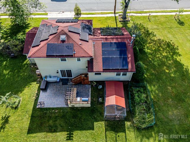 10 Falcon Drive, Edison, NJ 08820