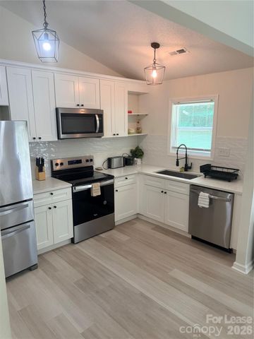 5819 Woodrock Court, Charlotte, NC 28214