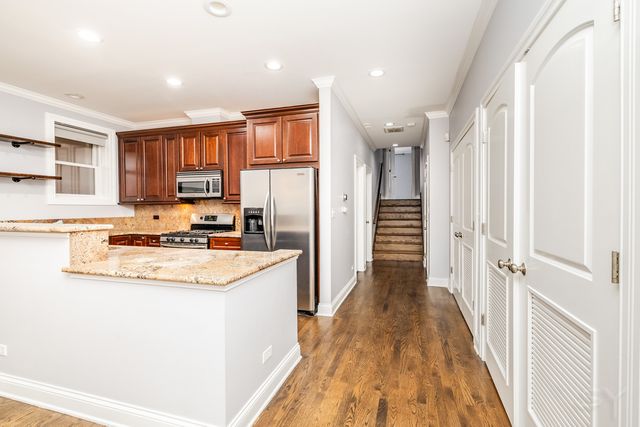 1116 W Hubbard Street 2W, Chicago, IL 60642