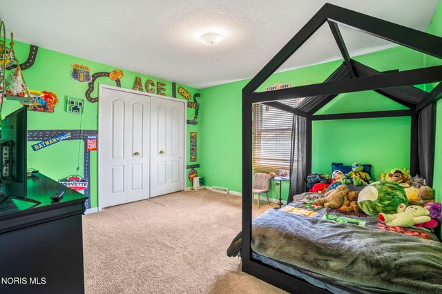 7210 W Lake Road, Perrysburg, OH 43551