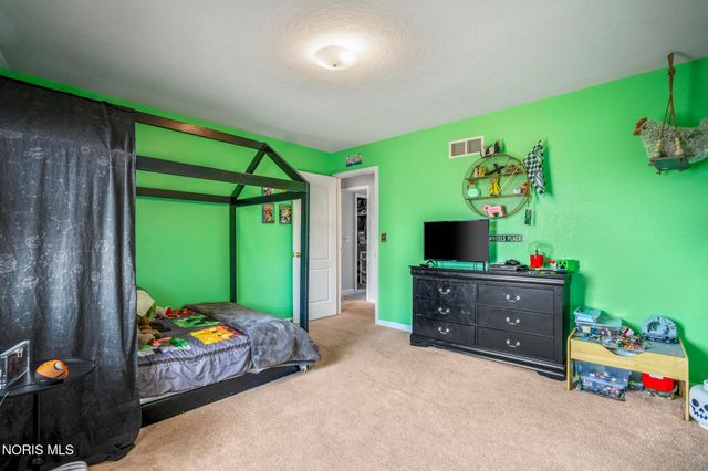 7210 W Lake Road, Perrysburg, OH 43551