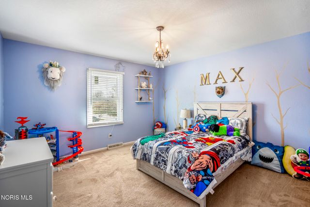 7210 W Lake Road, Perrysburg, OH 43551