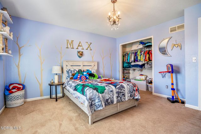 7210 W Lake Road, Perrysburg, OH 43551