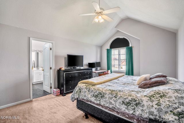 7210 W Lake Road, Perrysburg, OH 43551