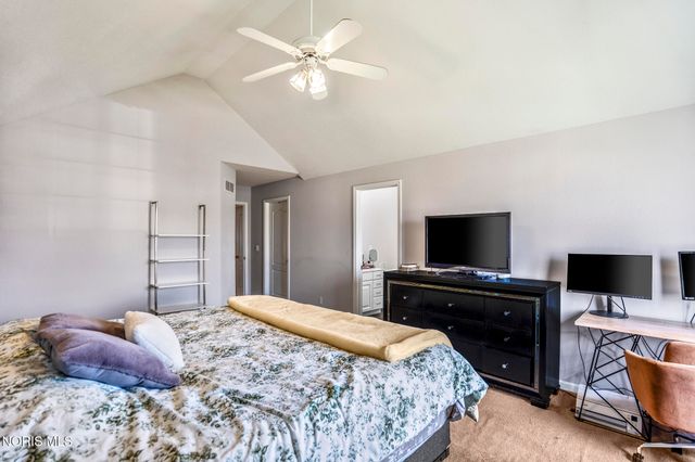 7210 W Lake Road, Perrysburg, OH 43551