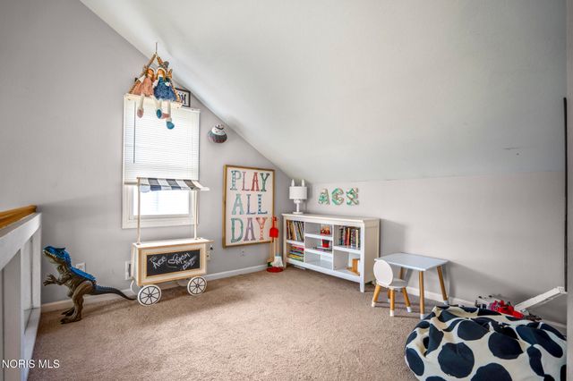 7210 W Lake Road, Perrysburg, OH 43551