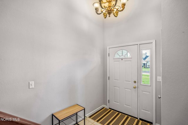 7210 W Lake Road, Perrysburg, OH 43551