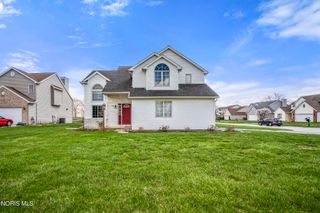 7210 W Lake Road, Perrysburg, OH 43551