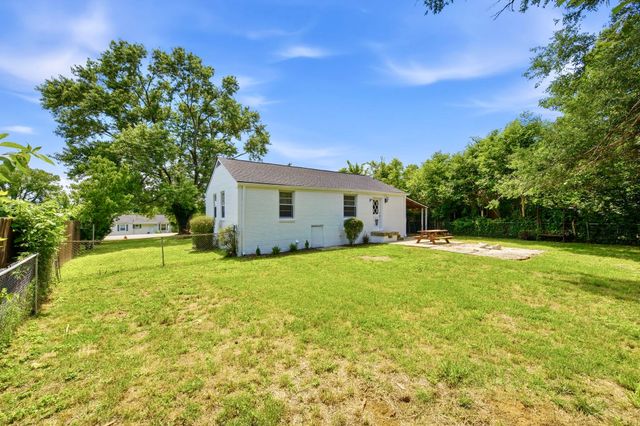 108 Stirton Rd, Nashville, TN 37210