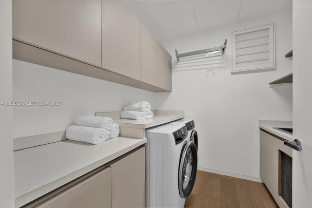 810 W 47 CT, Miami Beach, FL 33140