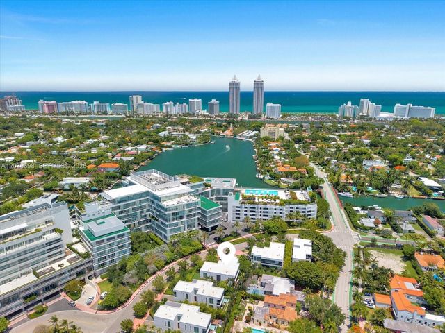 810 W 47 CT, Miami Beach, FL 33140