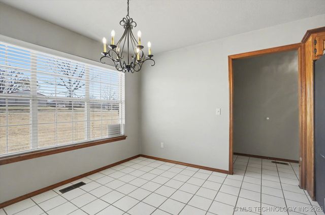 8755 Sunset Drive, Sapulpa, OK 74066