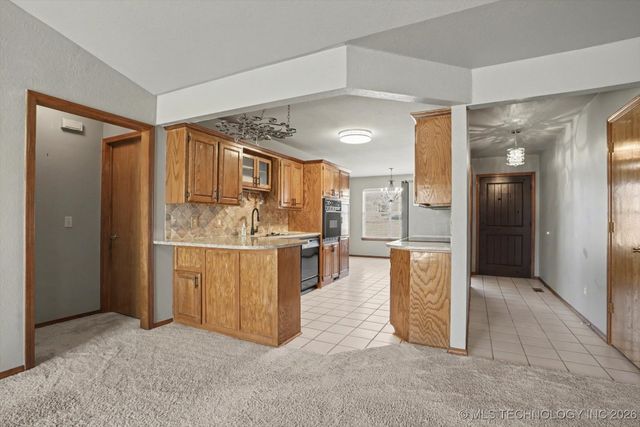 8755 Sunset Drive, Sapulpa, OK 74066