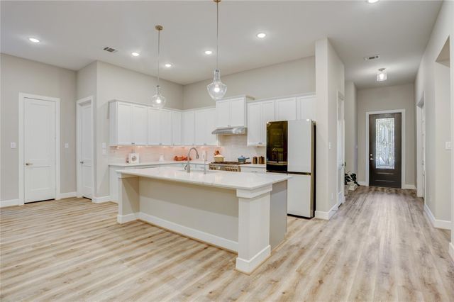 1619 Last Chisos Lane, Montgomery, TX 77316